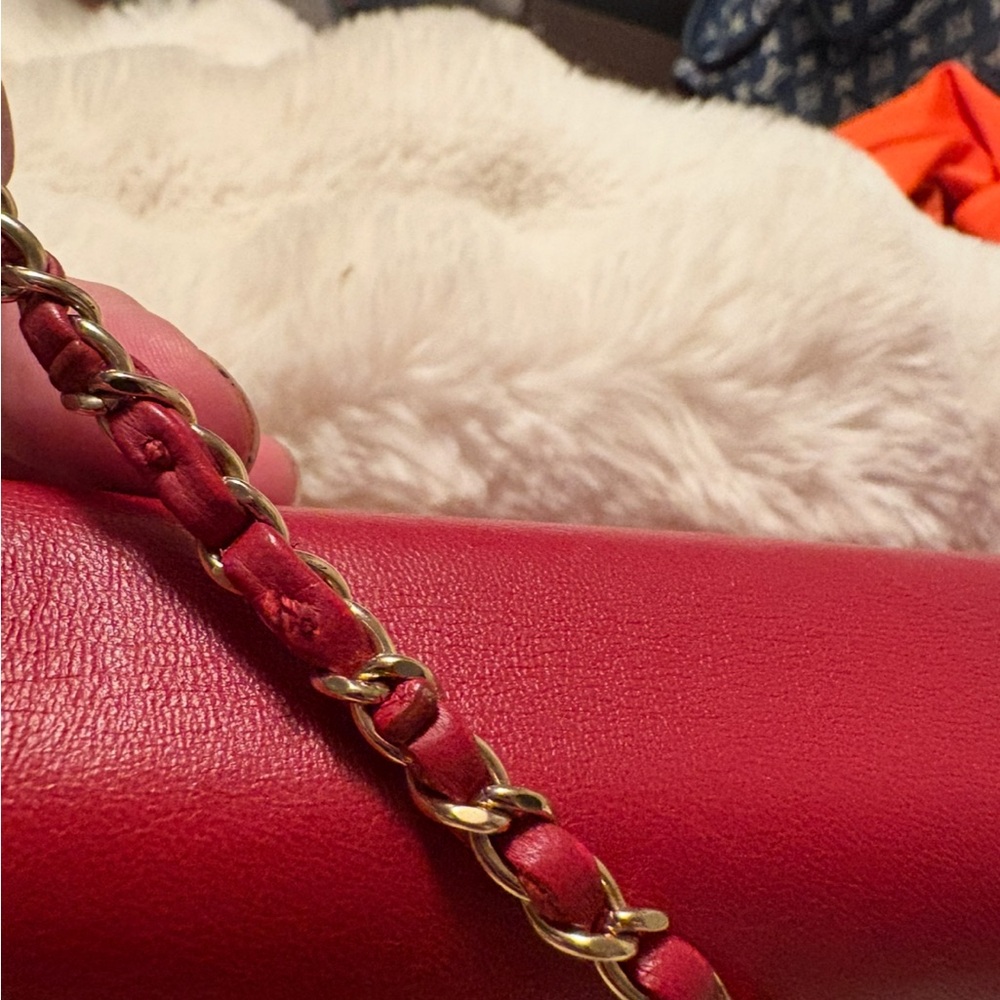 Authentic Chanel Red Leather vintage shoulder bag - Picture 13 of 16